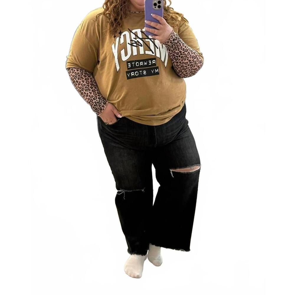 NEW RISEN wide leg frayed curvy jeans in washed black